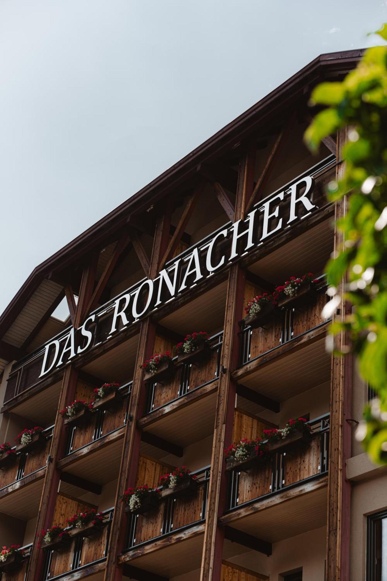 Das Ronacher Thermal Spa Hotel Bad Kleinkirchheim Bagian luar foto